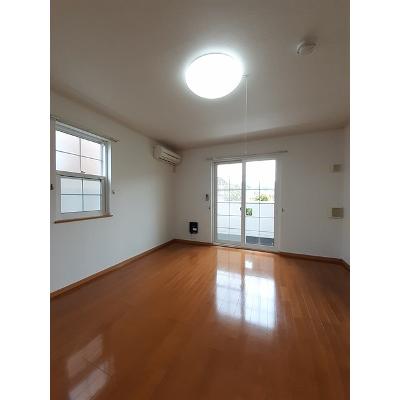 アンソレイエＥ 101【管理NO：1-013998101-01010】 ★家具家電は申し込み後に搬入します★ ★2026年12月中旬入居可能★の物件写真2