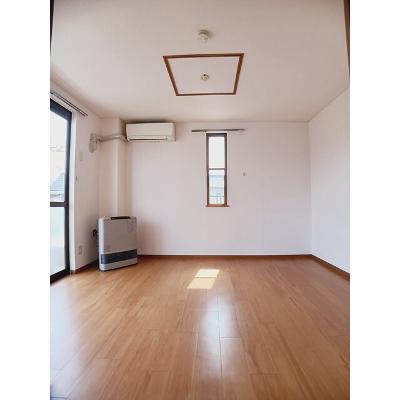 リバータウンＣ 201【管理NO：1-009578001-02010】 ★家具家電は申し込み後に搬入します★の物件写真2