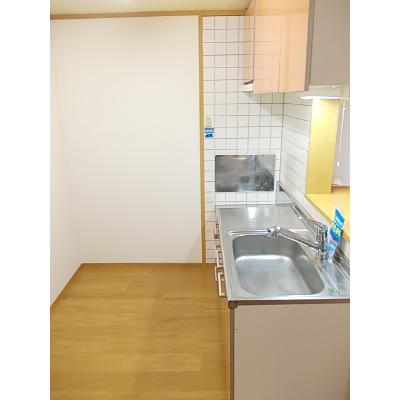 イースト・ウインディー 202【管理NO：1-013088001-02020】 ★家具家電は申し込み後に搬入します★ ★2026年11月下旬入居可能★の物件写真3