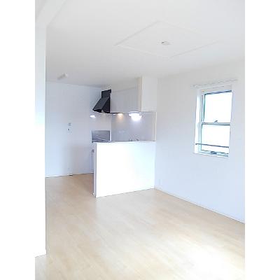 クロワール 201【管理NO：1-022261901-02010】 ★家具家電は申し込み後に搬入します★ ★2026年10月下旬入居可能★の物件写真2