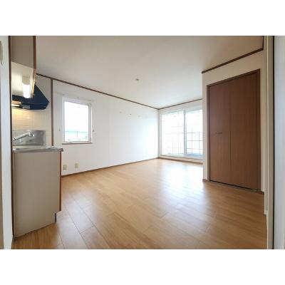 ファーテェィルアースⅡＣ 202【管理NO：1-007425603-02020】 ★家具家電は申し込み後に搬入します★ ★2026年11月中旬入居可能★の物件写真2