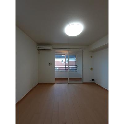クレスト葵 201【管理NO：1-014295101-02010】 ★家具家電は申し込み後に搬入します★ ★2026年10月下旬入居可能★の物件写真2