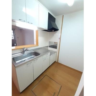 ウィスタリア 101【管理NO：1-013763101-01010】 ★家具家電は申し込み後に搬入します★ ★2026年11月中旬入居可能★の物件写真3