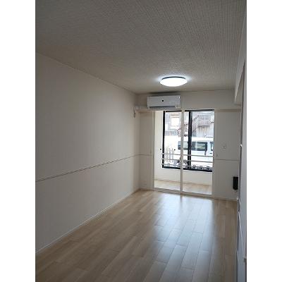 エーデルシュタイン 102【管理NO：1-027184401-01020】 ★家具家電は申し込み後に搬入します★の物件写真2