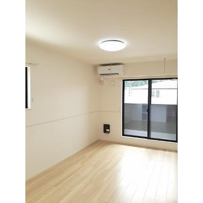 シュドゥ　リヴィエール　Ⅱ 201【管理NO：1-026772402-02010】 ★家具家電は申し込み後に搬入します★の物件写真2