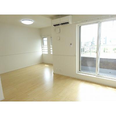 エスペランサ　Ⅱ 201【管理NO：1-025138202-02010】 ★家具家電は申し込み後に搬入します★ ★2026年10月下旬入居可能★の物件写真2