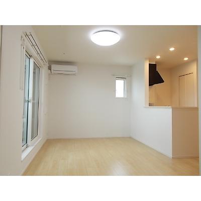 プラシージュ 201【管理NO：1-022246101-02010】 ★家具家電は申し込み後に搬入します★ ★2026年10月中旬入居可能★の物件写真2
