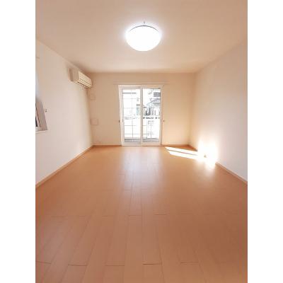 オーセルⅤ 101【管理NO：1-016456301-01010】 ★家具家電は申し込み後に搬入します★ ★2026年11月下旬入居可能★の物件写真2