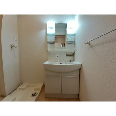 ベラ・ルーチェ 101【管理NO：1-018977001-01010】 ★家具家電は申し込み後に搬入します★ ★2026年12月上旬入居可能★の物件写真6