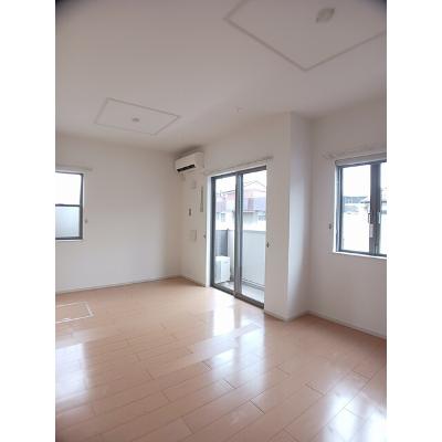 プラシード　カーサ 101【管理NO：1-017984301-01010】 ★家具家電は申し込み後に搬入します★ ★2026年11月下旬入居可能★の物件写真2