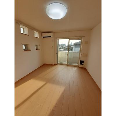 トスカーナ 201【管理NO：1-015120401-02010】 ★家具家電は申し込み後に搬入します★ ★2026年10月下旬入居可能★の物件写真2