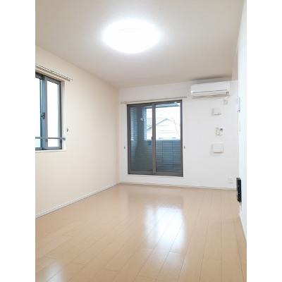 サウス 202【管理NO：1-020959201-02020】 ★家具家電は申し込み後に搬入します★ ★2026年10月下旬入居可能★の物件写真2