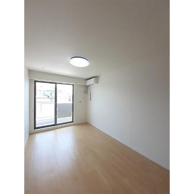 キュウズ・キュウ 301【管理NO：1-024607101-03010】 ★家具家電は申し込み後に搬入します★ ★2026年10月中旬入居可能★の物件写真2