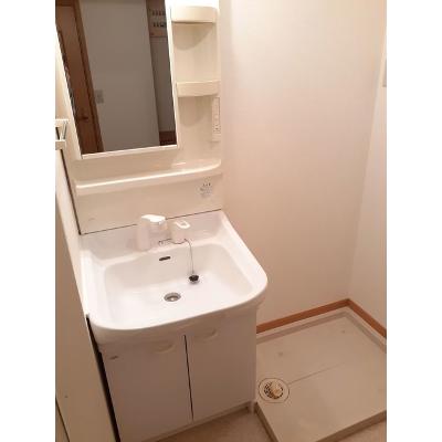 プリムローズ 205【管理NO：1-011427901-02040】 ★家具家電は申し込み後に搬入します★ ★2026年11月中旬入居可能★の物件写真6