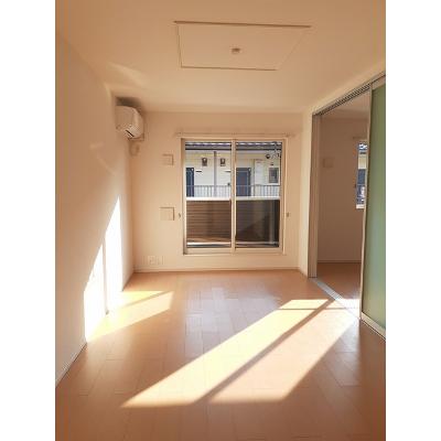 ロザージュ 205【管理NO：1-018069201-02040】 ★家具家電は申し込み後に搬入します★ ★2026年10月下旬入居可能★の物件写真2