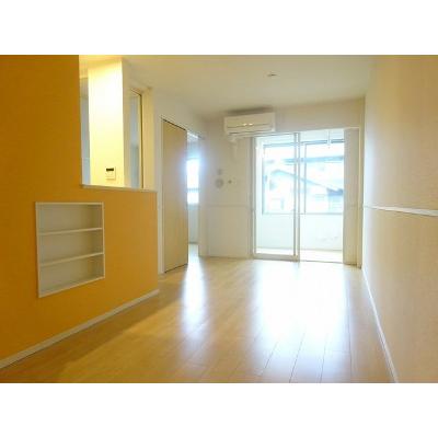 クローバー 102【管理NO：1-023937901-01020】 ★家具家電は申し込み後に搬入します★ ★2026年10月下旬入居可能★の物件写真2