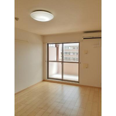 サンルミエール 202【管理NO：1-018559101-02020】 ★家具家電は申し込み後に搬入します★ ★2026年10月下旬入居可能★の物件写真2