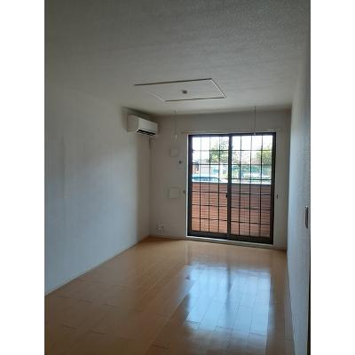 ウインド　フィル 103【管理NO：1-018052101-01030】 ★家具家電は申し込み後に搬入します★ ★2026年10月下旬入居可能★の物件写真2