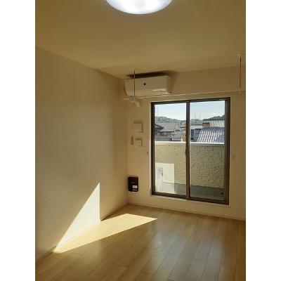 プラムツリー 203【管理NO：1-026949301-02030】 ★家具家電は申し込み後に搬入します★ ★2026年10月下旬入居可能★の物件写真2