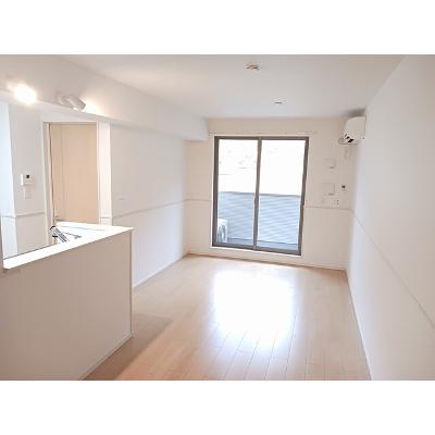 オアシス 101【管理NO：1-023301101-01010】 ★家具家電は申し込み後に搬入します★の物件写真2