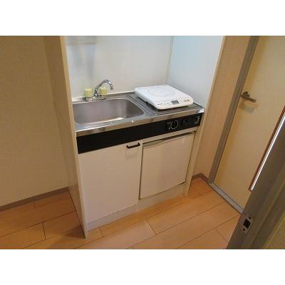 パピヨン青木 201【管理NO：1-006986201-02010】 ★家具家電は申し込み後に搬入します★ ★2026年11月上旬入居可能★の物件写真3