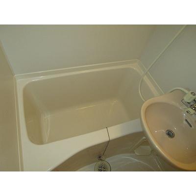 パピヨン青木 201【管理NO：1-006986201-02010】 ★家具家電は申し込み後に搬入します★ ★2026年11月上旬入居可能★の物件写真4