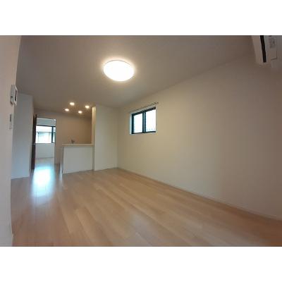 ｌｏｖｅｌｙ 105【管理NO：1-026400201-01050】 ★家具家電は申し込み後に搬入します★ ★2026年11月上旬入居可能★の物件写真2