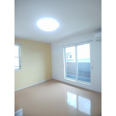 リヴィスタ 201【管理NO：1-018467501-02010】 ★家具家電は申し込み後に搬入します★ ★2026年12月上旬入居可能★の物件写真2