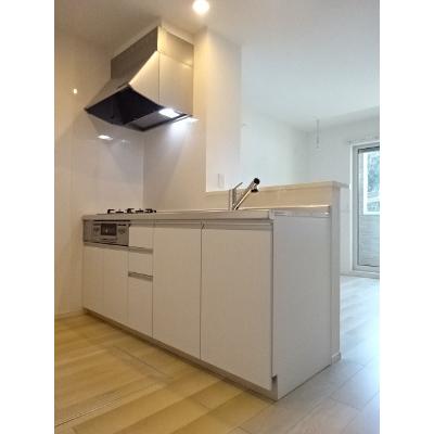 サンストーンⅢ 103【管理NO：1-025591001-01030】 ★家具家電は申し込み後に搬入します★ ★2026年11月下旬入居可能★の物件写真3