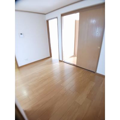 セントラルパークヒルズ 102【管理NO：1-007379101-01020】 ★家具家電は申し込み後に搬入します★ ★2026年11月上旬入居可能★の物件写真2