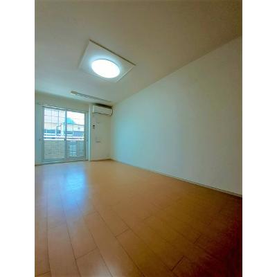 シエル 102【管理NO：1-019623601-01020】 ★家具家電は申し込み後に搬入します★の物件写真2
