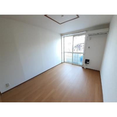エンブレイス 102【管理NO：1-011344401-01020】 ★家具家電は申し込み後に搬入します★ ★2026年12月中旬入居可能★の物件写真2