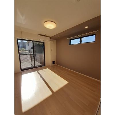 レソール　ワン 102【管理NO：1-026612701-01020】 ★家具家電は申し込み後に搬入します★ ★2026年10月下旬入居可能★の物件写真2