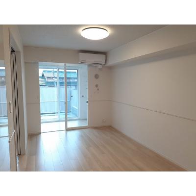 エクシア 102【管理NO：1-026392301-01020】 ★家具家電は申し込み後に搬入します★ ★2026年11月下旬入居可能★の物件写真2