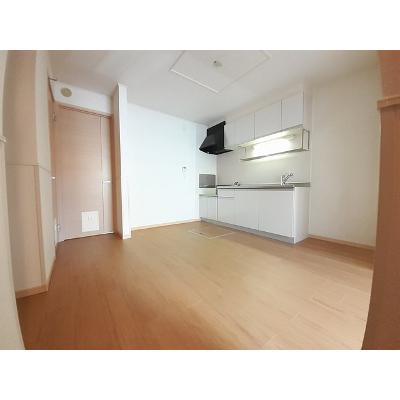 パレット 103【管理NO：1-015689801-01030】 ★家具家電は申し込み後に搬入します★ ★2026年10月下旬入居可能★の物件写真2