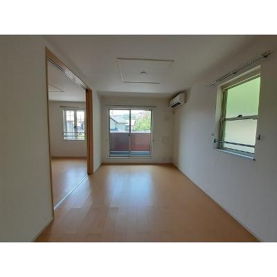 ブリーゼ一番館 201【管理NO：1-018858501-02010】 ★家具家電は申し込み後に搬入します★ ★2026年10月下旬入居可能★の物件写真2