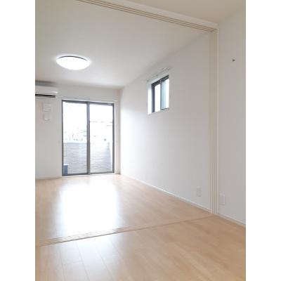 レイモンドジャルダン 102【管理NO：1-025500601-01020】 ★家具家電は申し込み後に搬入します★ ★2026年10月下旬入居可能★の物件写真2