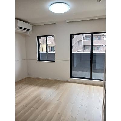 メゾン・ド・フロレゾン 306【管理NO：1-028257201-03060】 ★家具家電は申し込み後に搬入します★の物件写真2