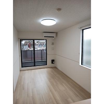 メゾン・ド・フロレゾン 207【管理NO：1-028257201-02070】 ★家具家電は申し込み後に搬入します★の物件写真2