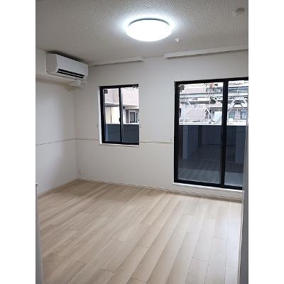 メゾン・ド・フロレゾン 206【管理NO：1-028257201-02060】 ★家具家電は申し込み後に搬入します★の物件写真2