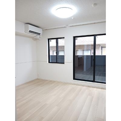 メゾン・ド・フロレゾン 204【管理NO：1-028257201-02040】 ★家具家電は申し込み後に搬入します★の物件写真2
