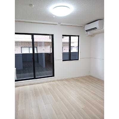 メゾン・ド・フロレゾン 203【管理NO：1-028257201-02030】 ★家具家電は申し込み後に搬入します★の物件写真2