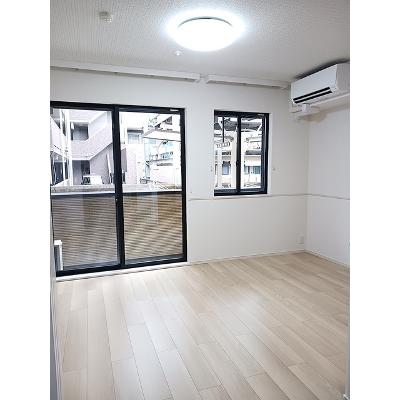 メゾン・ド・フロレゾン 105【管理NO：1-028257201-01050】 ★家具家電は申し込み後に搬入します★の物件写真2