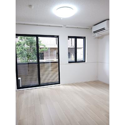 メゾン・ド・フロレゾン 103【管理NO：1-028257201-01030】 ★家具家電は申し込み後に搬入します★の物件写真2