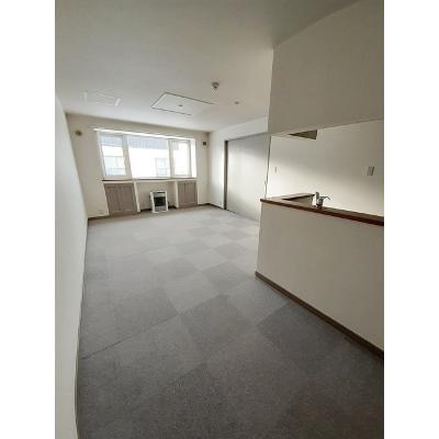 アーバンドエル 101【管理NO：1-009556301-01010】 ★家具家電は申し込み後に搬入します★ ★2026年11月下旬入居可能★の物件写真2