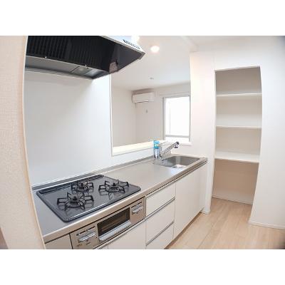 フレスクーラカーサＡ 203【管理NO：1-024255901-02030】 ★家具家電は申し込み後に搬入します★ ★2026年12月中旬入居可能★の物件写真3