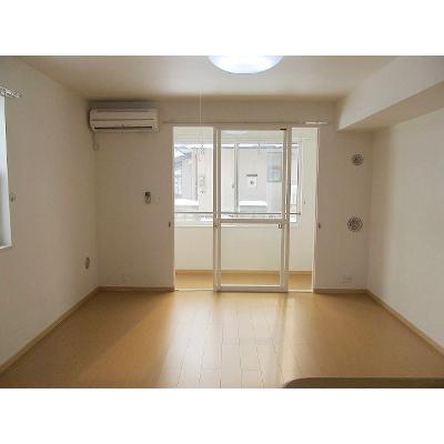 メルヴェール 101【管理NO：1-016885301-01010】 ★家具家電は申し込み後に搬入します★ ★2026年11月下旬入居可能★の物件写真2