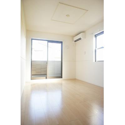 ラフレシール 101【管理NO：1-016197601-01010】 ★家具家電は申し込み後に搬入します★ ★2026年12月上旬入居可能★の物件写真2