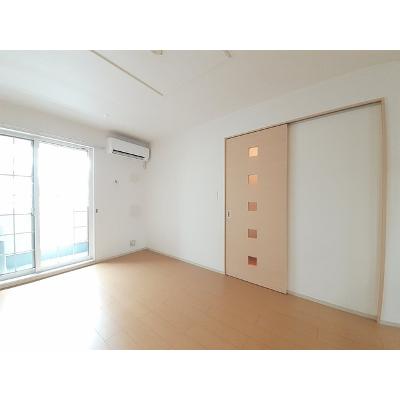 アプローズ 102【管理NO：1-017734901-01020】 ★家具家電は申し込み後に搬入します★ ★2026年10月下旬入居可能★の物件写真2