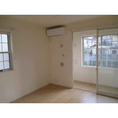 カスカータ山科 101【管理NO：1-022413901-01010】 ★家具家電は申し込み後に搬入します★ ★2026年12月中旬入居可能★の物件写真2